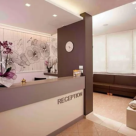Leonardo Otel Cattolica