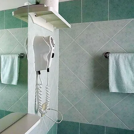 Leonardo Otel