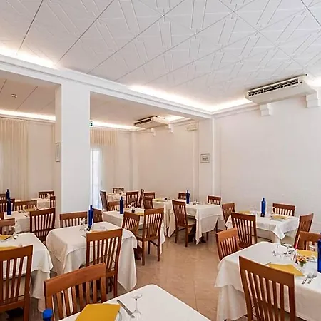 Leonardo Otel Cattolica