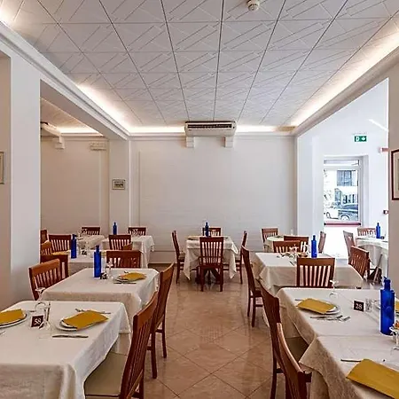 Leonardo Otel 2*