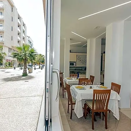 Leonardo Otel Cattolica